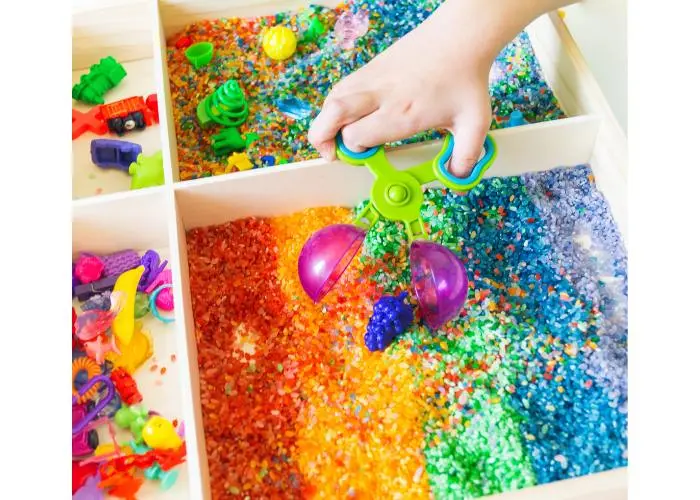 Christmas sensory bin for kids