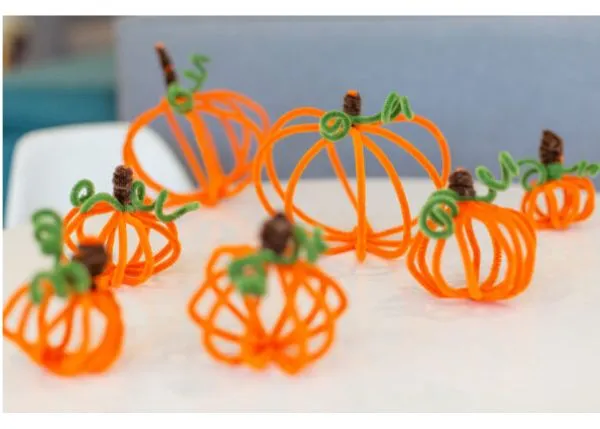 Pipe cleaner pumpkin